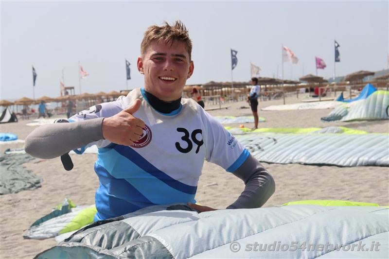 In Calabria, all'Hangloosebeach di Gizzeria, Formula Kite Youth World Championship, su Studio54network 