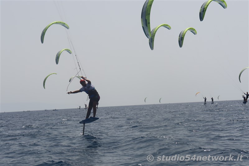 In Calabria, all'Hangloosebeach di Gizzeria, Formula Kite Youth World Championship, su Studio54network 