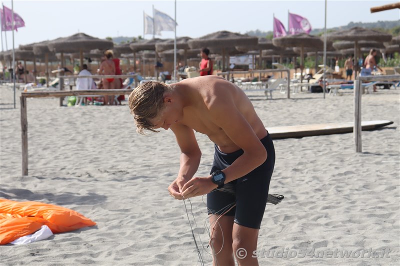 In Calabria, all'Hangloosebeach di Gizzeria, Formula Kite Youth World Championship, su Studio54network 