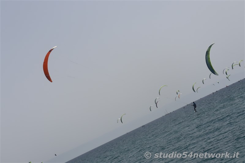 In Calabria, all'Hangloosebeach di Gizzeria, Formula Kite Youth World Championship, su Studio54network 