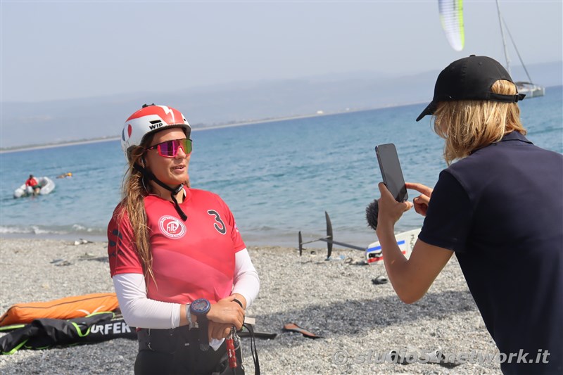 In Calabria, all'Hangloosebeach di Gizzeria, Formula Kite Youth World Championship, su Studio54network 