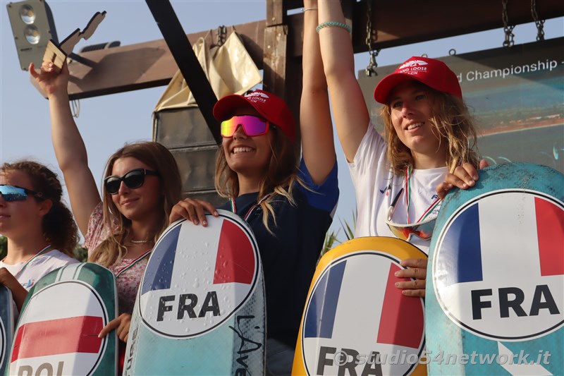 In Calabria, all'Hangloosebeach di Gizzeria, Formula Kite Youth World Championship, su Studio54network 