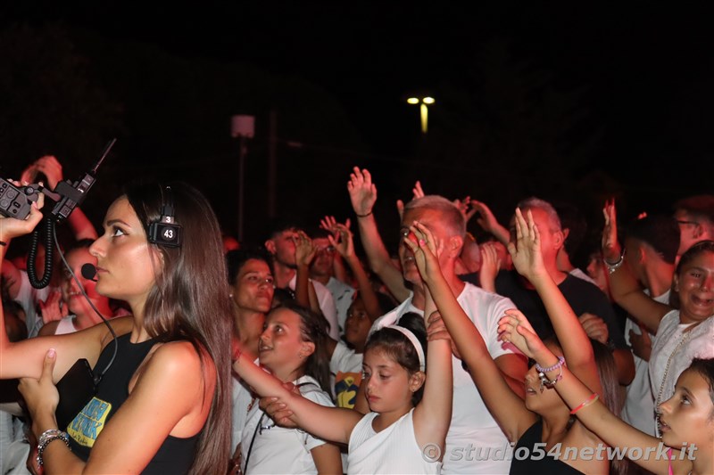 E' un grande successo la Notte Bianca di Torre Melissa, con Studio54network
