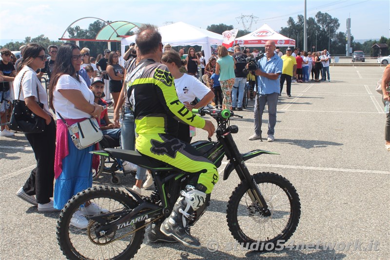 Un salto oltre le Barriere, l'evento Memorial con terapia in moto a persone disabili, spettacoli motocross e freestyle. In Radiovisoone su Studio54network!