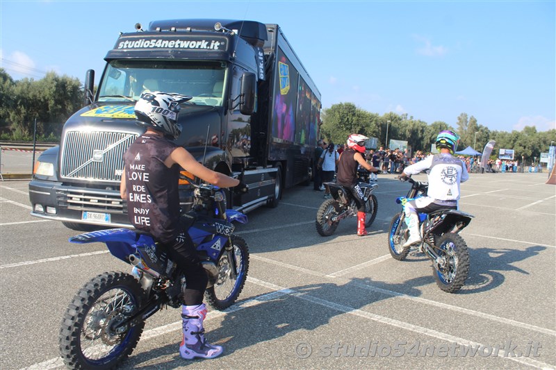 Un salto oltre le Barriere, l'evento Memorial con terapia in moto a persone disabili, spettacoli motocross e freestyle. In Radiovisoone su Studio54network!