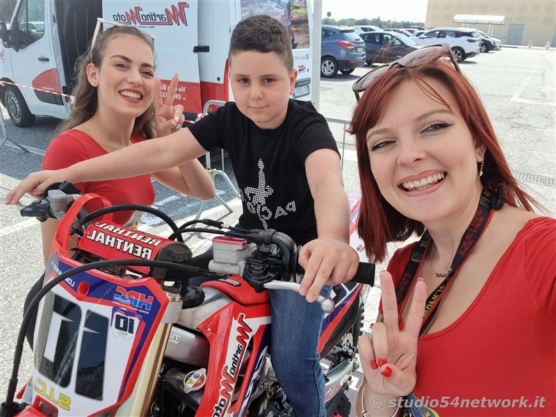 Un salto oltre le Barriere, l'evento Memorial con terapia in moto a persone disabili, spettacoli motocross e freestyle. In Radiovisoone su Studio54network!