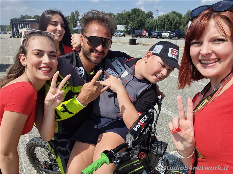 Un salto oltre le Barriere, l'evento Memorial con terapia in moto a persone disabili, spettacoli motocross e freestyle. In Radiovisoone su Studio54network!