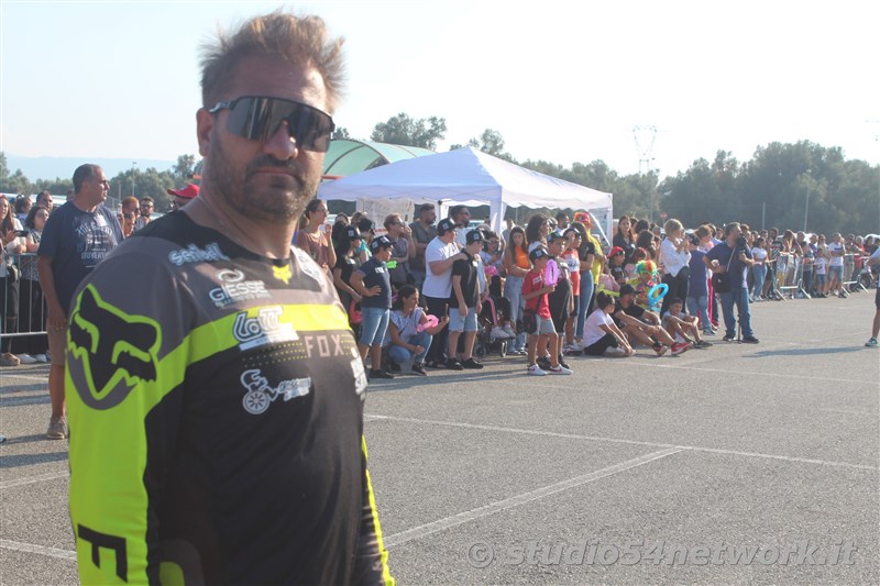 Un salto oltre le Barriere, l'evento Memorial con terapia in moto a persone disabili, spettacoli motocross e freestyle. In Radiovisoone su Studio54network!