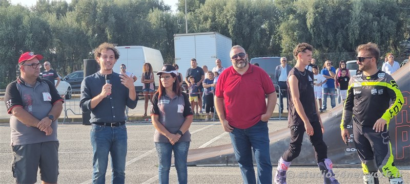 Un salto oltre le Barriere, l'evento Memorial con terapia in moto a persone disabili, spettacoli motocross e freestyle. In Radiovisoone su Studio54network!