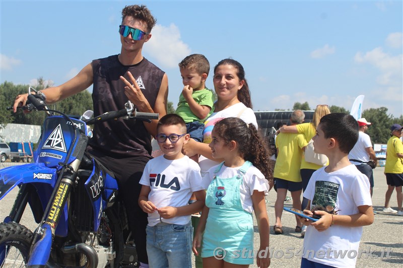 Un salto oltre le Barriere, l'evento Memorial con terapia in moto a persone disabili, spettacoli motocross e freestyle. In Radiovisoone su Studio54network!