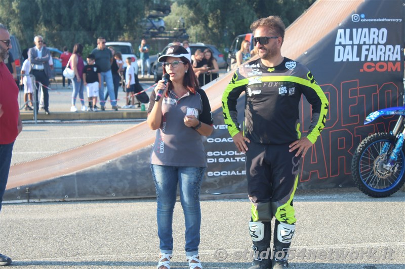 Un salto oltre le Barriere, l'evento Memorial con terapia in moto a persone disabili, spettacoli motocross e freestyle. In Radiovisoone su Studio54network!