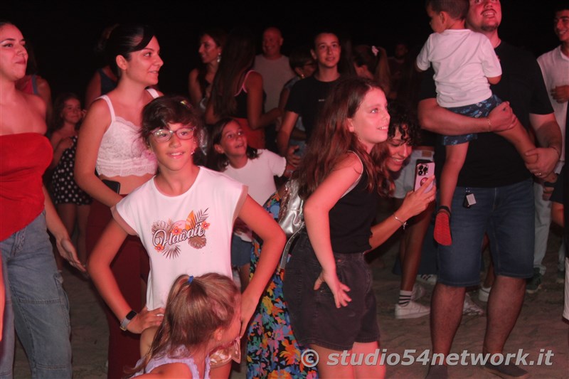 Sulla spiaggia di Botricello  54BeachTour, in diretta interregionale su  Studio54network!