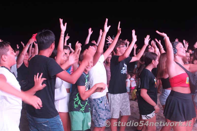 Sulla spiaggia di Botricello  54BeachTour, in diretta interregionale su  Studio54network!