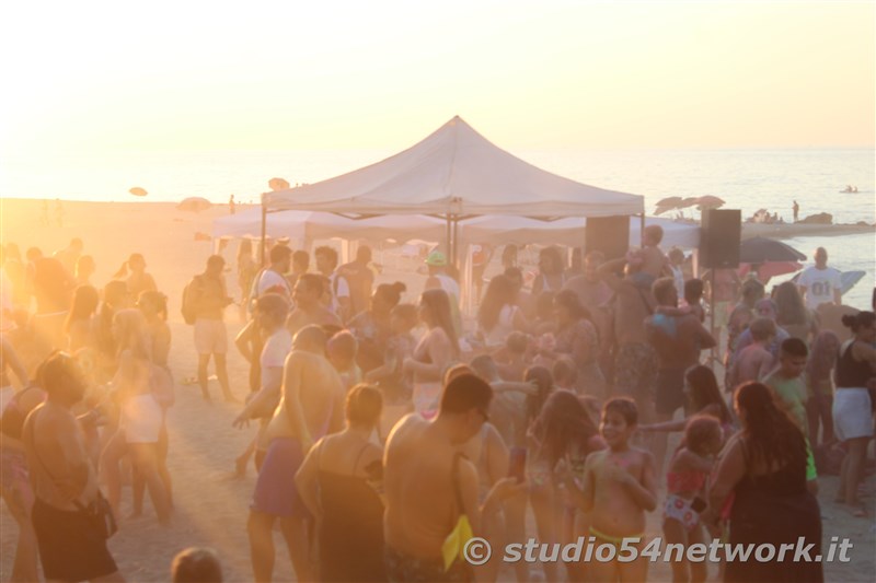 Sulla spiaggia di Bivona, a Vibo Valentia  grande festa! Arriva Studio54network con il 54BeachTour!