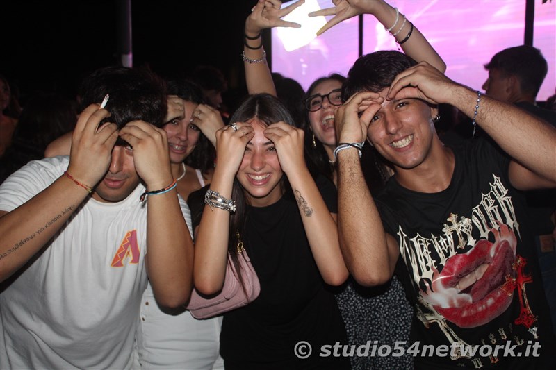 Sulla spiaggia di Bivona, a Vibo Valentia  grande festa! Arriva Studio54network con il 54BeachTour!