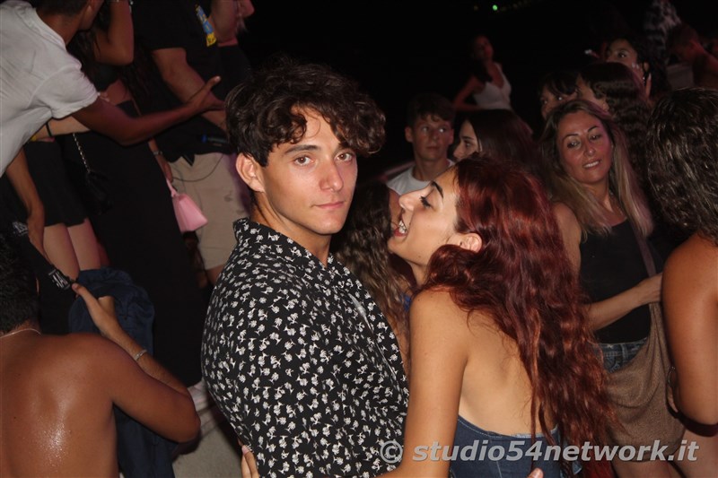 Sulla spiaggia di Bivona, a Vibo Valentia  grande festa! Arriva Studio54network con il 54BeachTour!