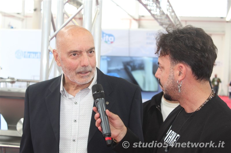 Con IannelloInox, eccellenza italiana nella produzione di impianti e macchine settore lattiero-caseario,  con Studio54network in radiovisione dal SIC, il salone dell'Industria Casearia, nel Polo Fieristico di Caserta. 