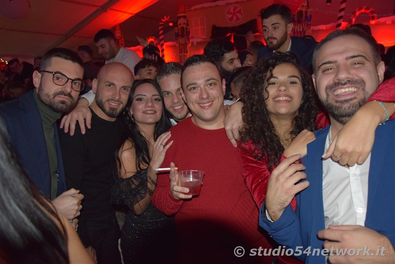 In decine di migliaia a Locri On ce 2024, il Capodanno di Studio54network!
