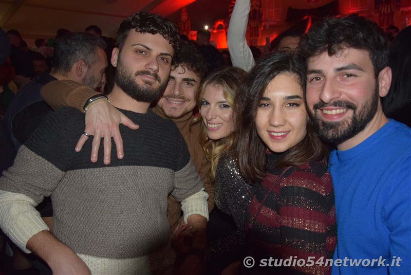 In decine di migliaia a Locri On ce 2024, il Capodanno di Studio54network!