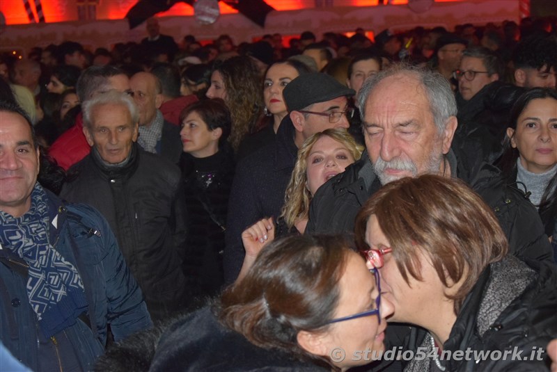 In decine di migliaia a Locri On ce 2024, il Capodanno di Studio54network!