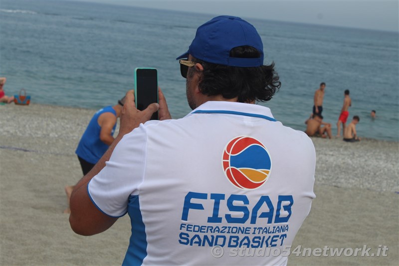 Sul lungomare di Locri  Sand Basket 2024, in diretta interregionale su  Studio54network!