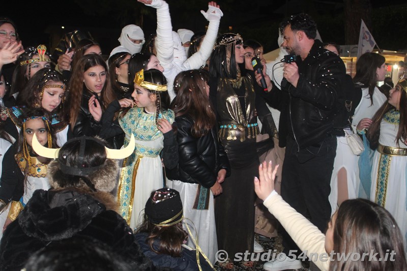 Ultimo giorno del Carnevale 2025, ed ad Ardore la festa  ancora pi grande. In diretta e radiovisione con Studio54network!