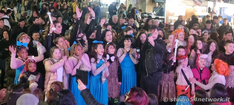 Ultimo giorno del Carnevale 2025, ed ad Ardore la festa  ancora pi grande. In diretta e radiovisione con Studio54network!