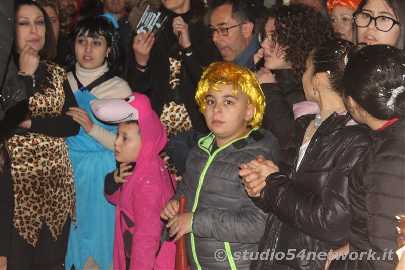 Ultimo giorno del Carnevale 2025, ed ad Ardore la festa  ancora pi grande. In diretta e radiovisione con Studio54network!