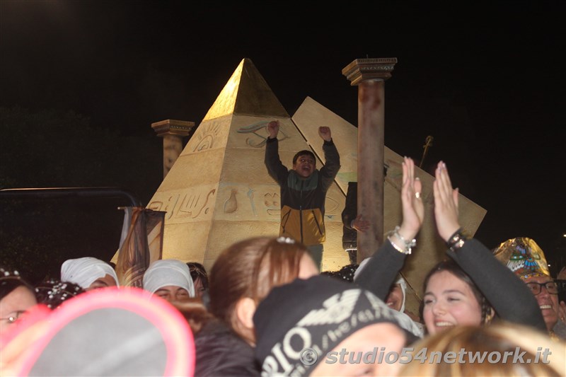 Ultimo giorno del Carnevale 2025, ed ad Ardore la festa  ancora pi grande. In diretta e radiovisione con Studio54network!