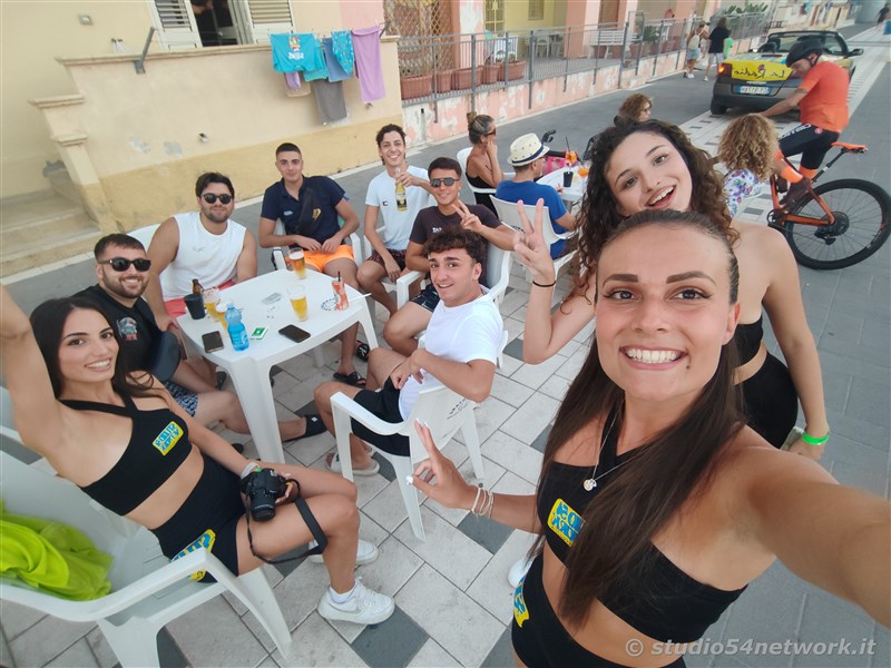 E' una grande festa il 54DjSet, a Torre Melissa, nell'ombelico della citt�. Musica, ritmo, gadgets, grande divertimento, tutti in un grande evento con Studio54network!